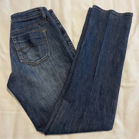 DKNY Jeans medium wash SZ. 4 - Picture 1 of 9